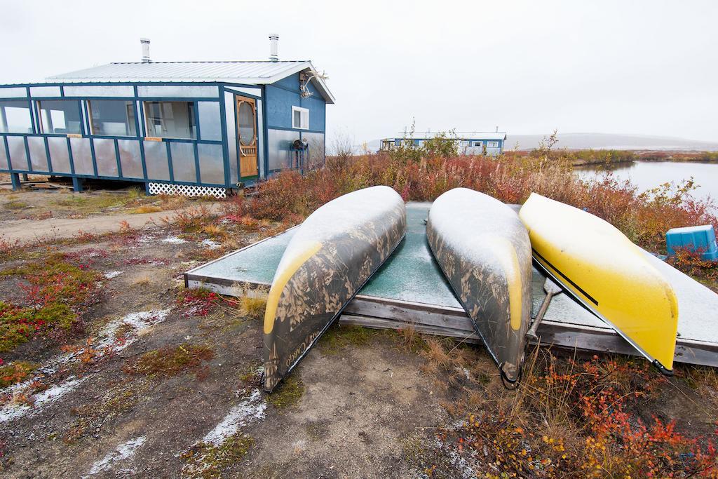 Peterson'S Point Lake Lodge Yellowknife Zewnętrze zdjęcie