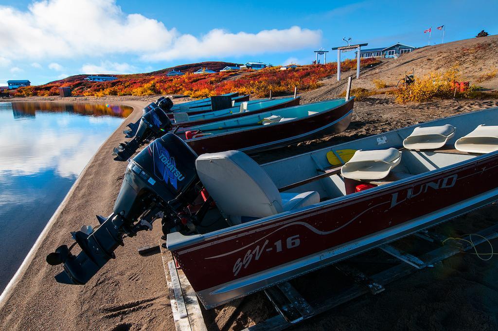 Peterson'S Point Lake Lodge Yellowknife Zewnętrze zdjęcie
