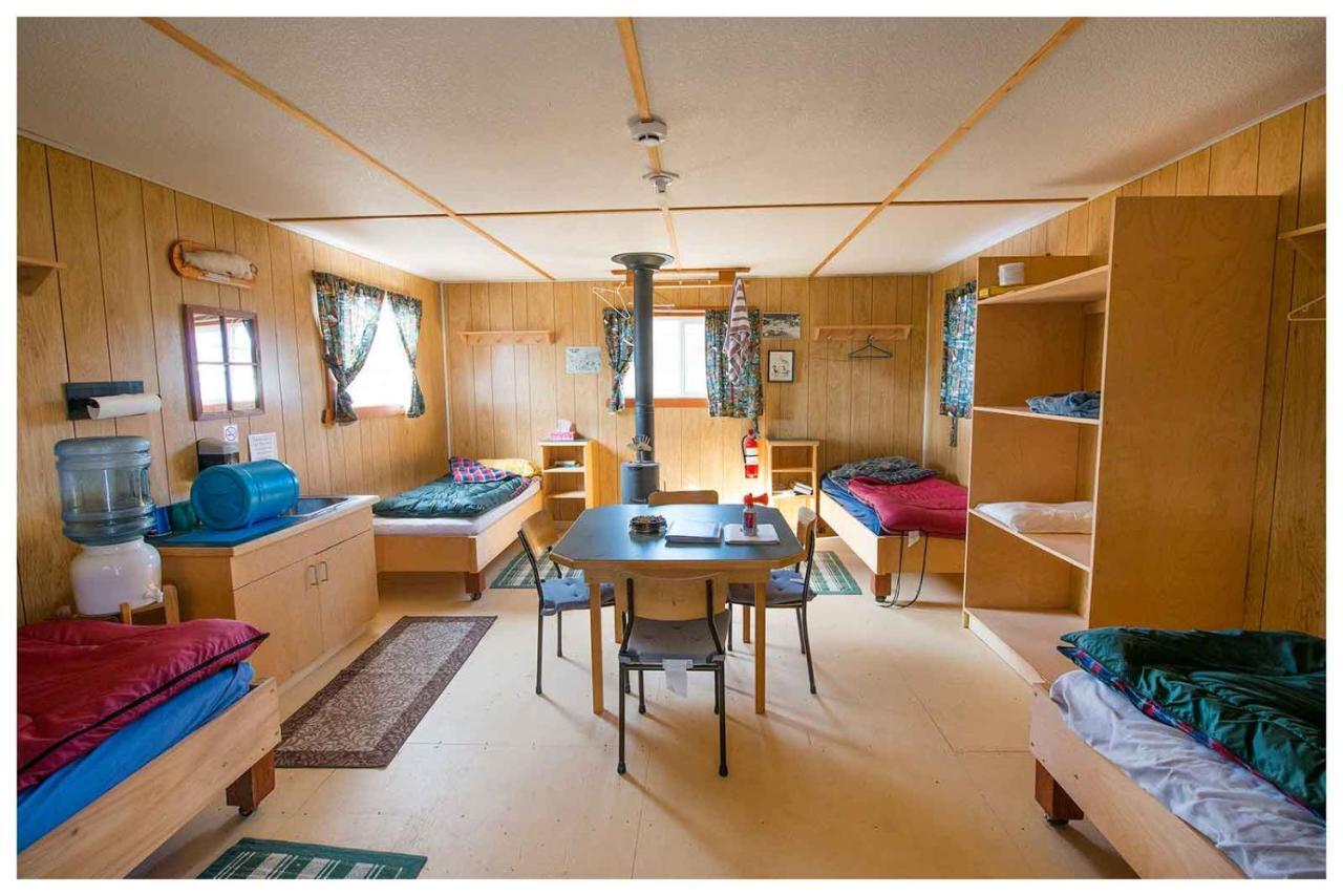 Peterson'S Point Lake Lodge Yellowknife Zewnętrze zdjęcie